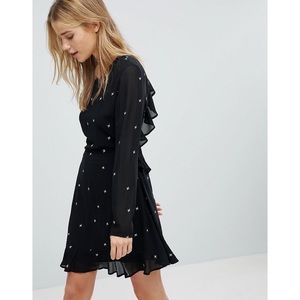 Black Star Embroidered Backless Ruffle Dress